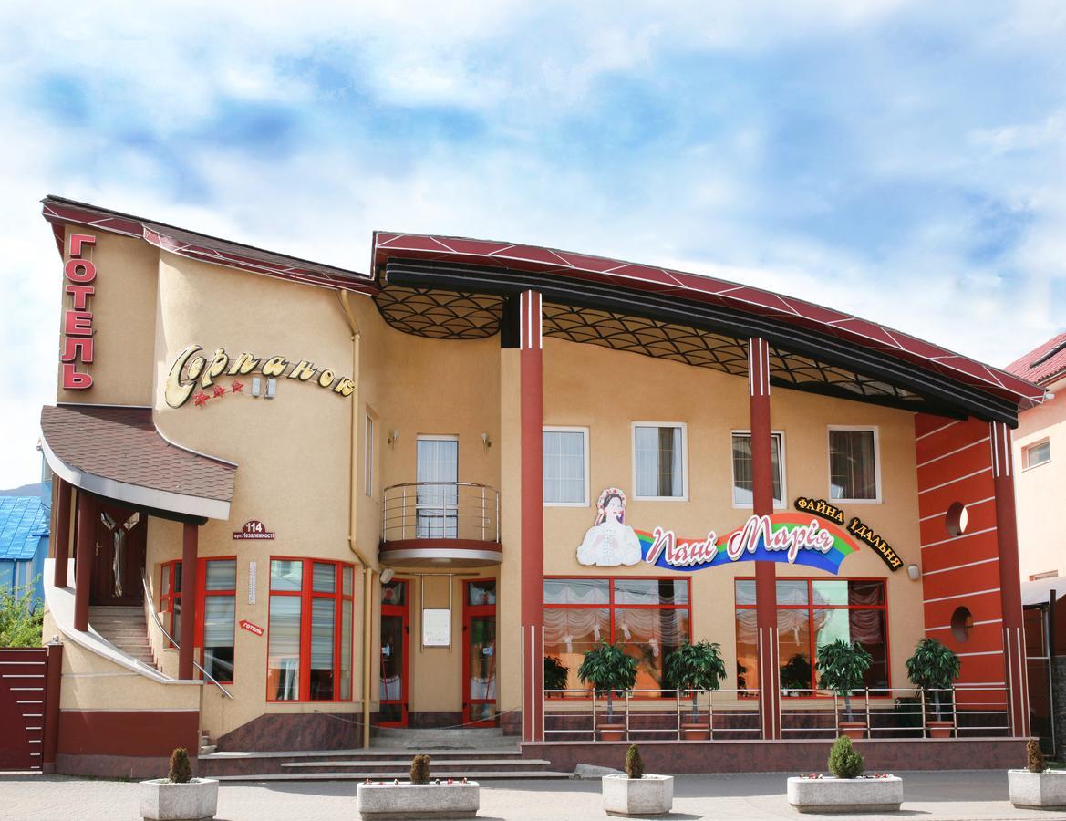 Hotel Serpanok Tyachiv Buitenkant foto
